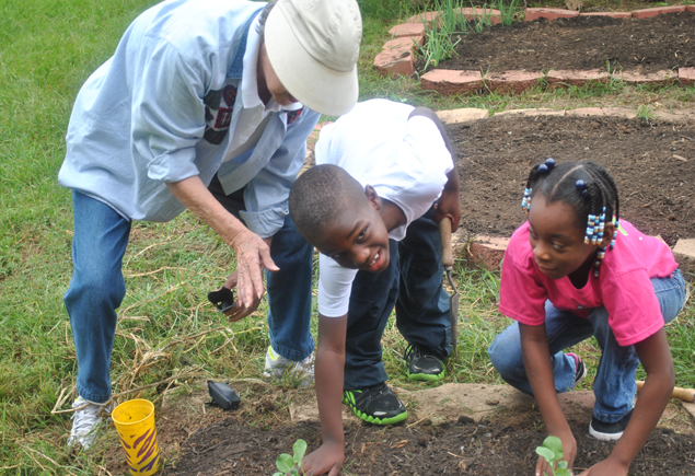 Valencia Community Garden Fall Planting Day 2012