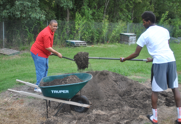Valencia Community Garden Fall Planting Day 2012